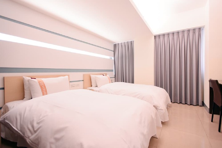 Room 19 of 37