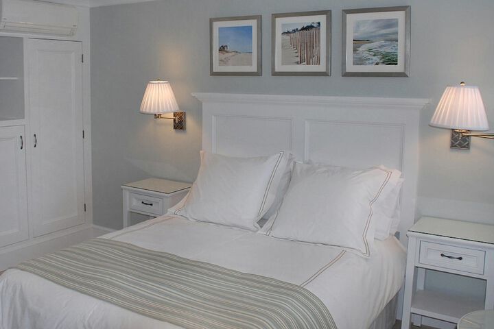 Room 4 of 30