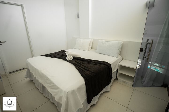 Room 6 of 18