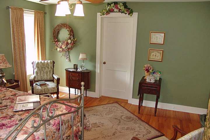 Room 9 of 43