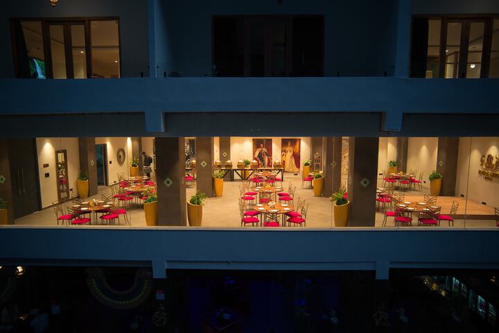 Dining 64 of 99