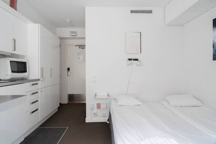 Room 405 of 865