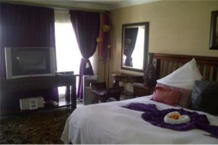 Room 12 of 26