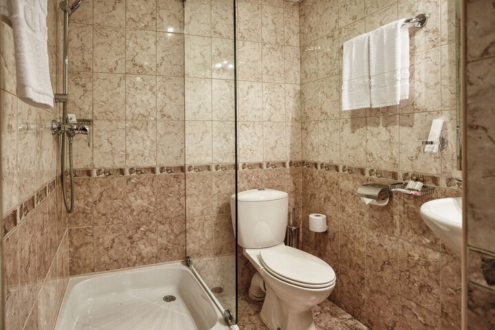 Room 43 of 61