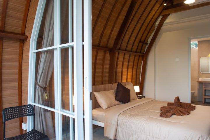 Room 5 of 43