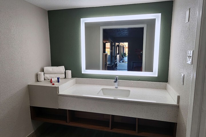 1 King Bed Sofa (5 of 10)