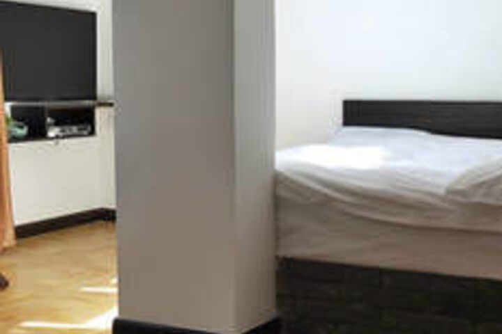 Room 37 of 153