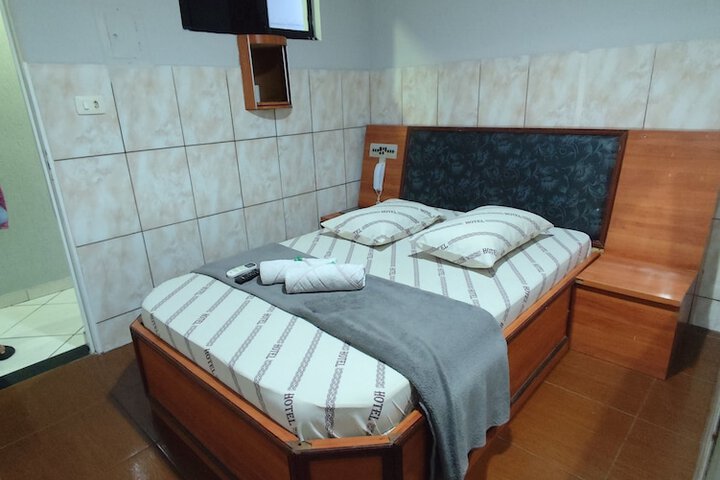 Room 17 of 22