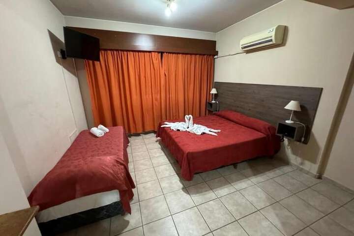 Room 3 of 16