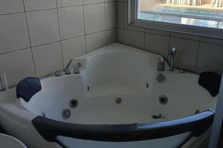 Room 32 of 42