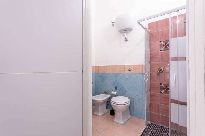 Room 40 of 70