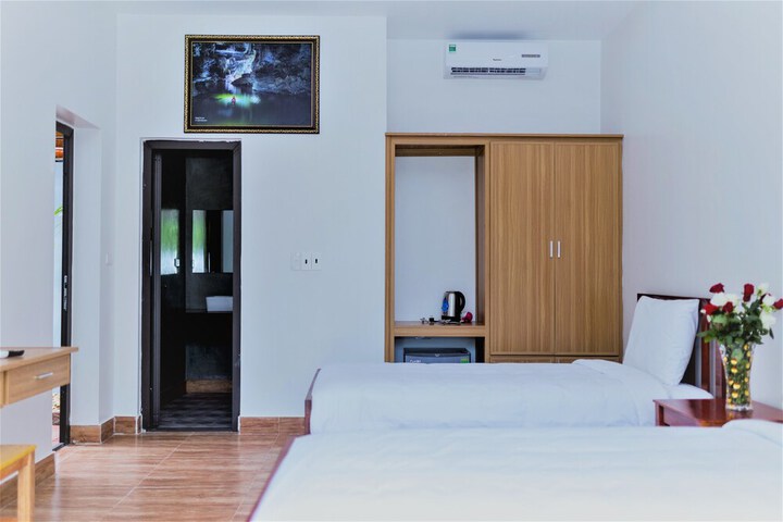 Room 4 of 70