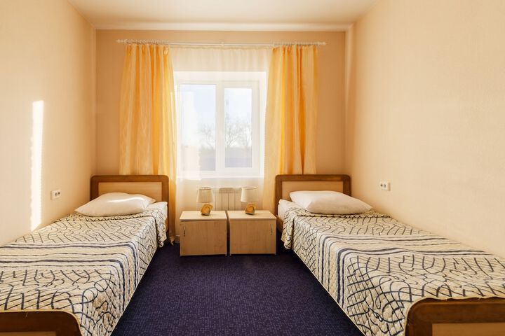 Room 6 of 33