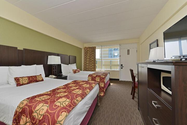 Suite 2 Double Beds Separate Bedroom Sofa Bed 2 Flat Screen Tvs Full Kitchen Work Desk Co (7 of 12)