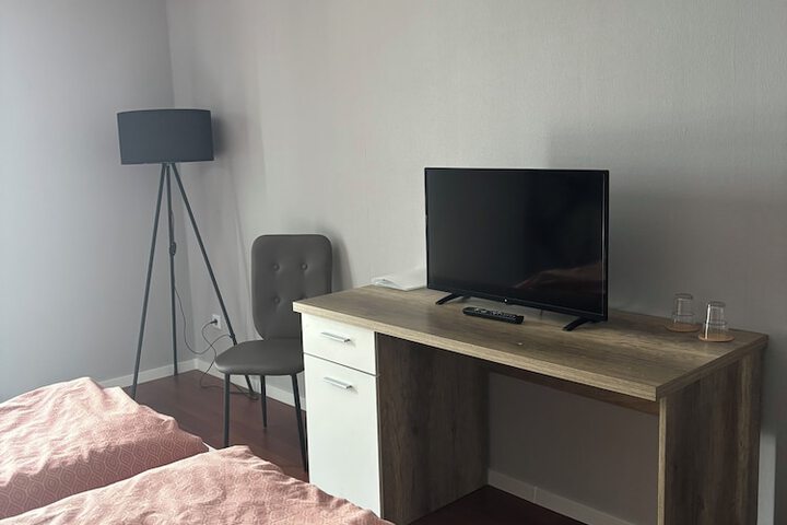 Room 15 of 26