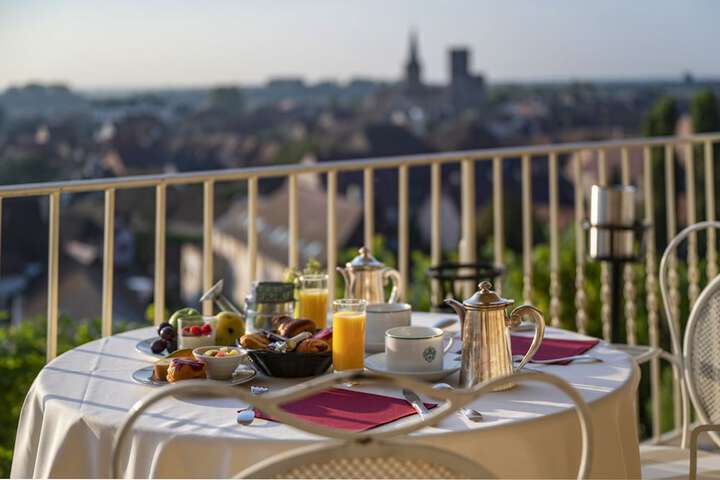 Breakfast/Coffee Service 40 of 51