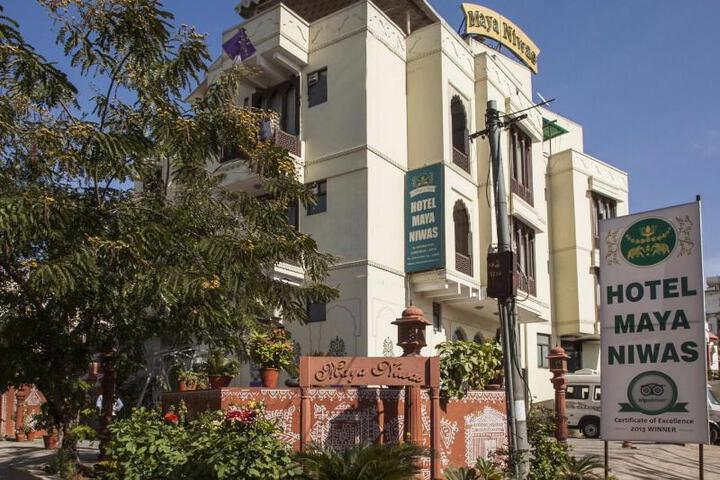 HOTEL MAYA NIWAS