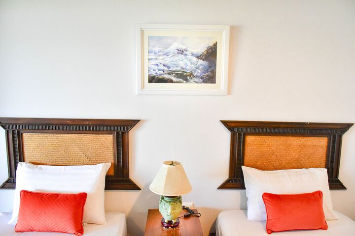 Room 4 of 59