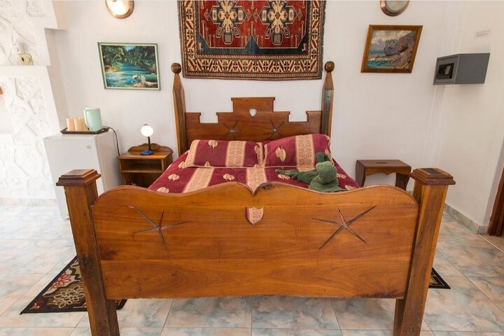 Room 9 of 45