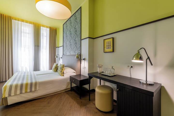 Room 14 of 75