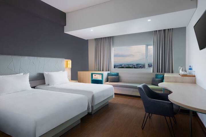 Room 9 of 47