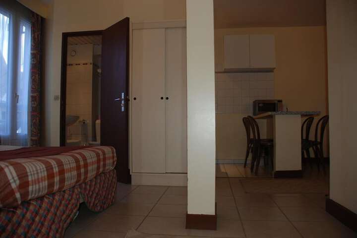 Room 19 of 36