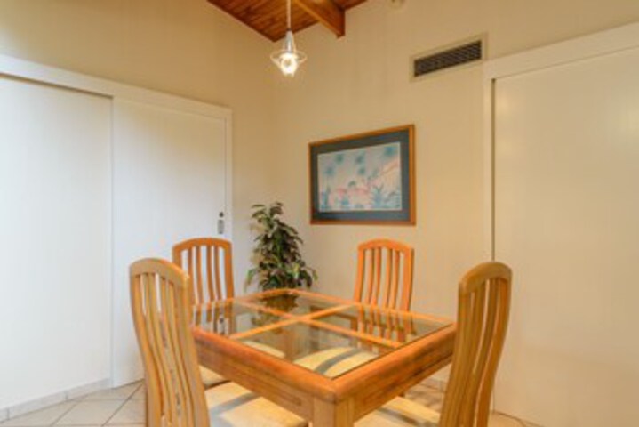 Room 9 of 21