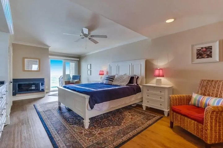 Photo of Work-Friendly Oceanfront Condo with Pool and Spa Access SURF25 by RedAwning