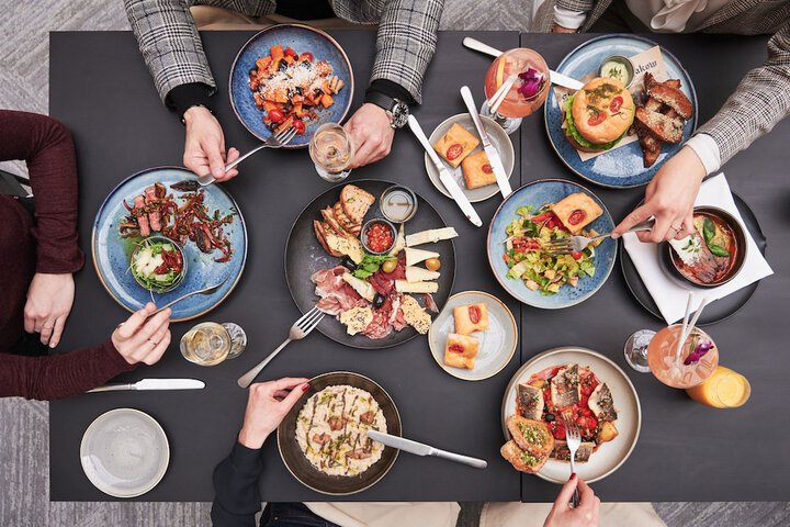 Dining 61 of 113