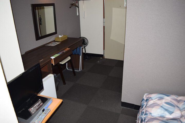 Room 19 of 81