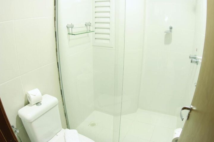 Room 1 of 8