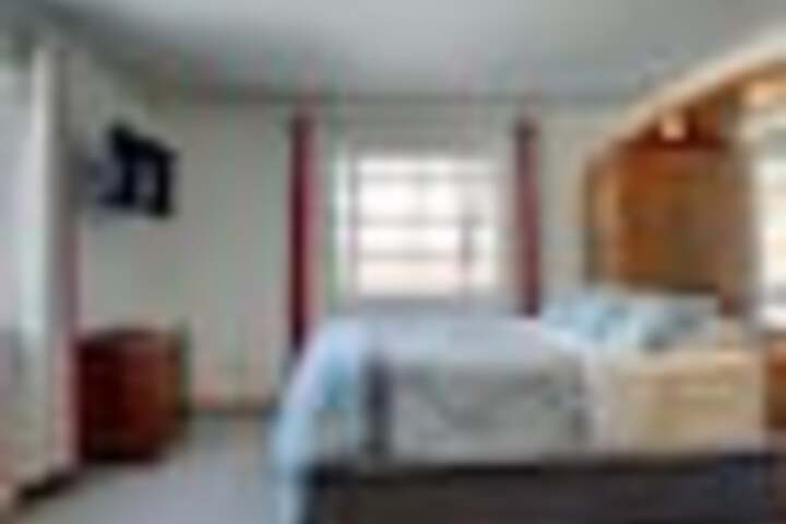 Room 47 of 117