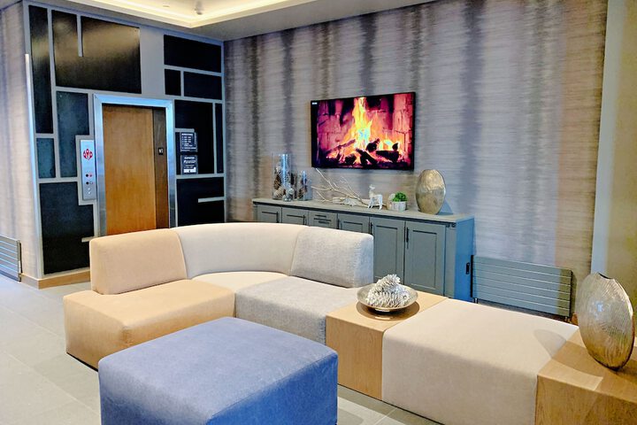 Hotel Interior 6 of 185