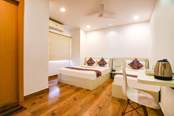 Room 10 of 43