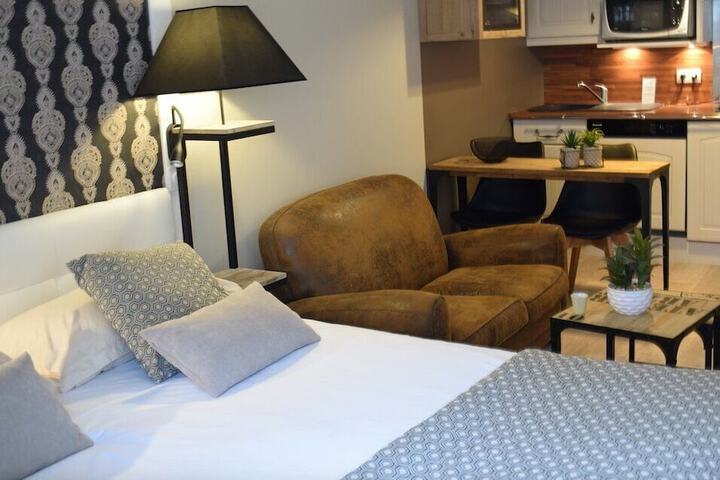 Room 5 of 34