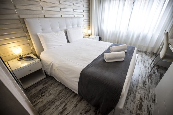 Room 34 of 70