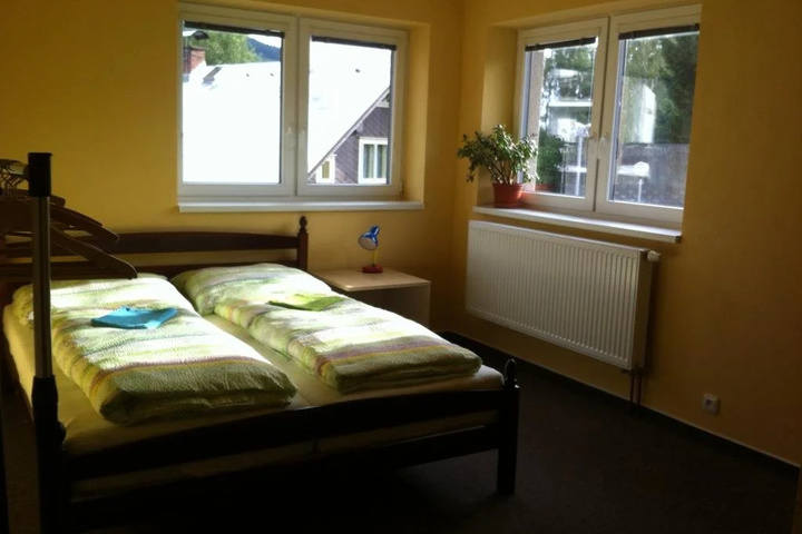 Room 4 of 15