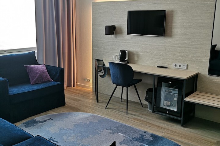 Room 18 of 48