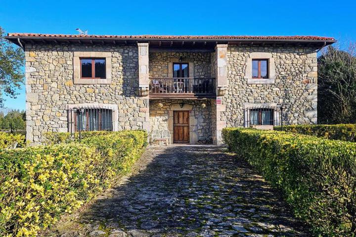 Casa de Aldea la Piniella