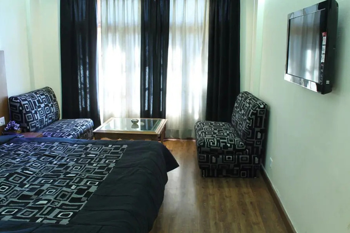 Room 3 of 11