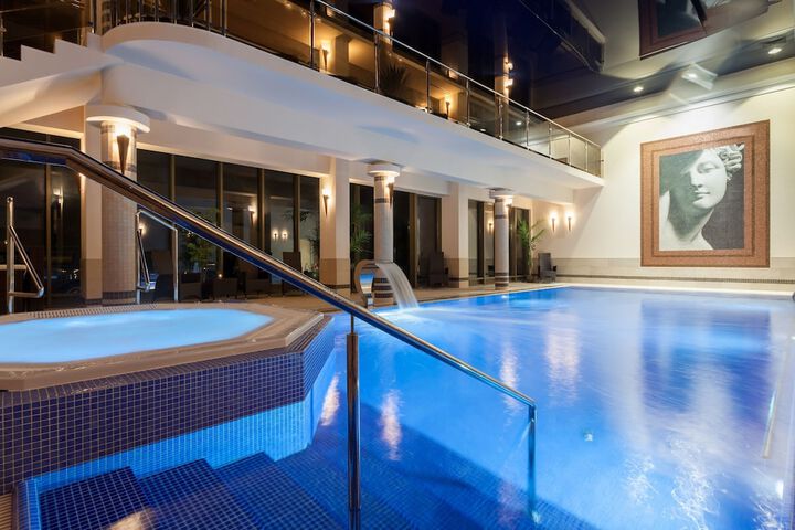 Pool 31 of 51