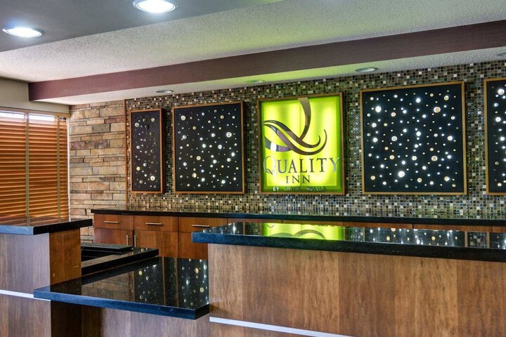 Hotel Interior 4 of 31