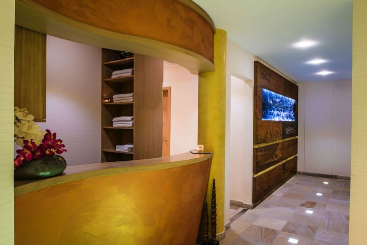Hotel Interior 26 of 37