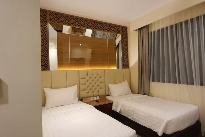 Room 7 of 40
