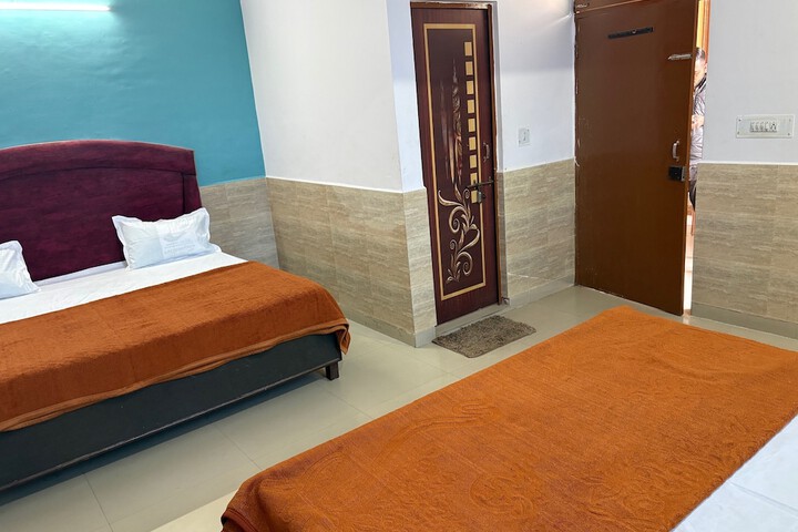 Room 3 of 15