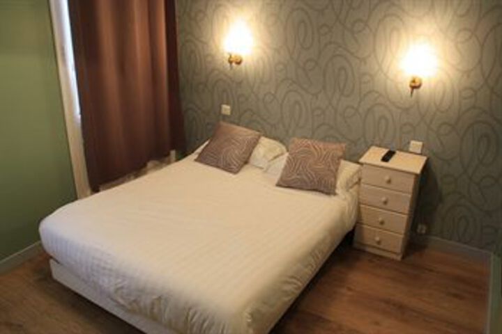 Room 4 of 23