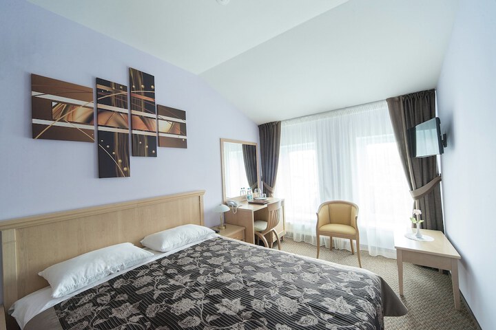 Room 4 of 47