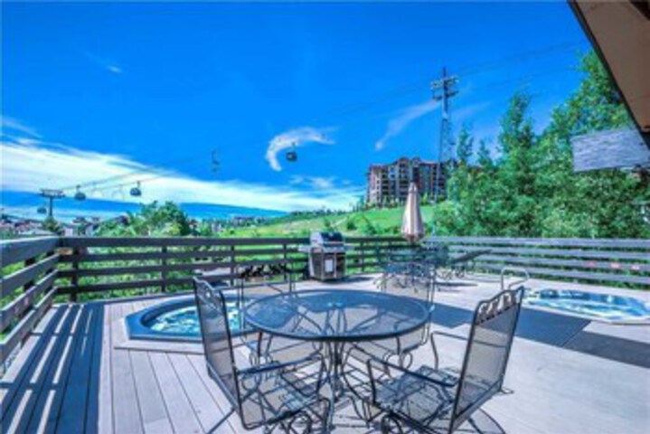 Terrace/Patio 33 of 35