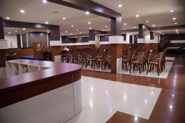 Ballroom/Hall 28 of 35