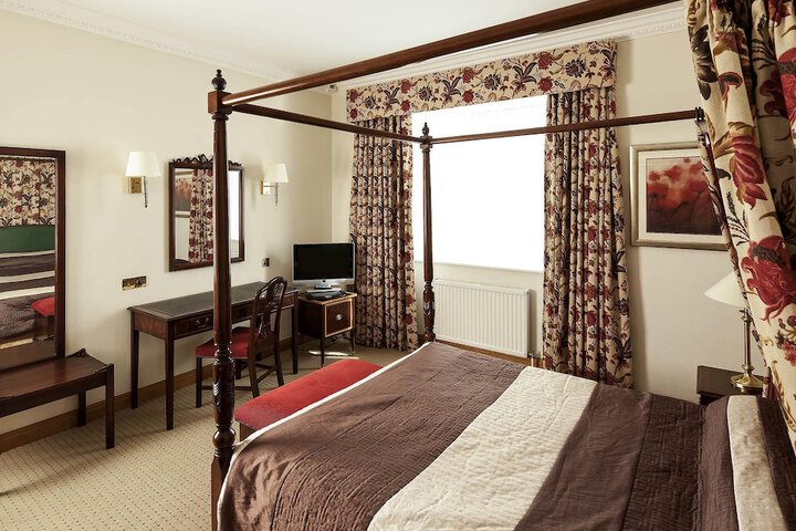Room 16 of 55